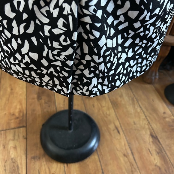 Rimini Black And White Dress - Picture 5 of 5